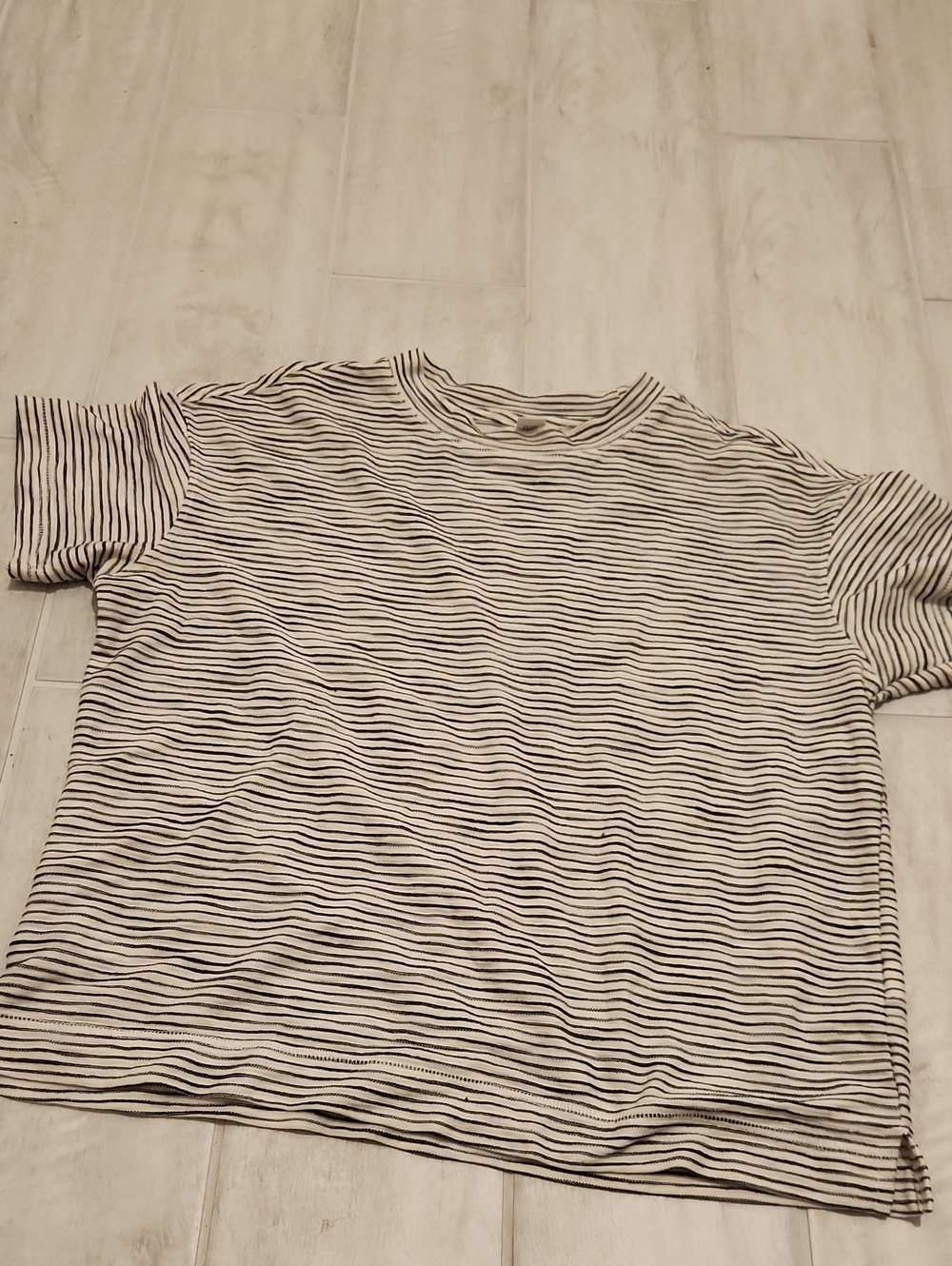 Old Navy Black & White Striped Short Sleeve Crew Tee